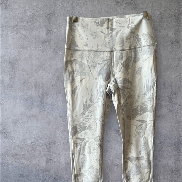 LULULEMON WUNDER UNDER HI RISE 23” LEGGINGS 8 TROPICAL SHADOW STARLIGHT GYM NWOT - Picture 2 of 12